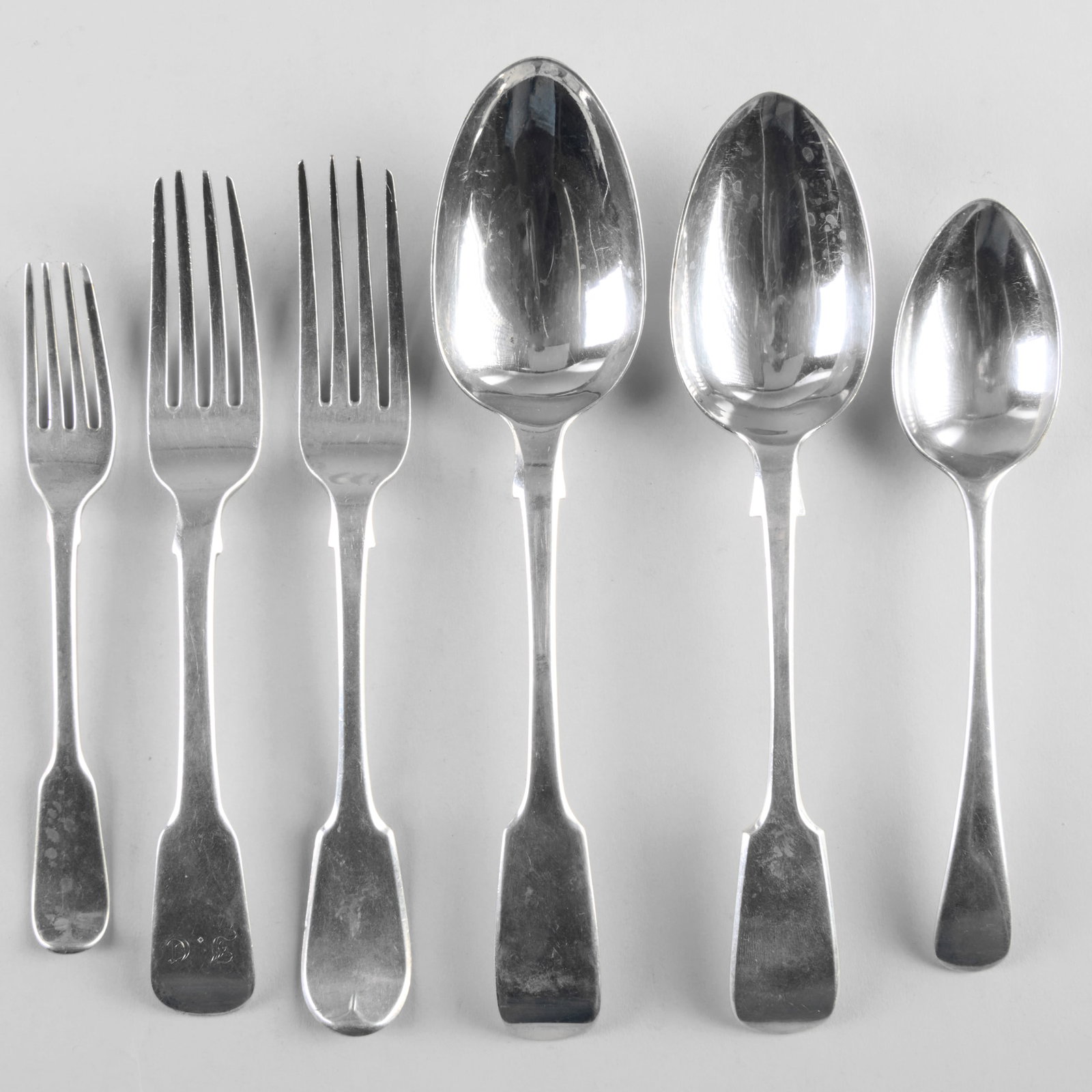 Assembled English Part Flatware Service (1 of 5)