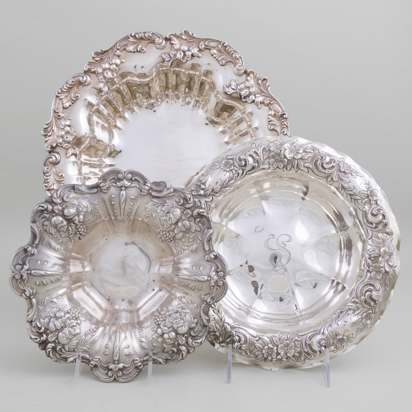 Three American Silver Serving Pieces: Three American Silver Serving Pieces