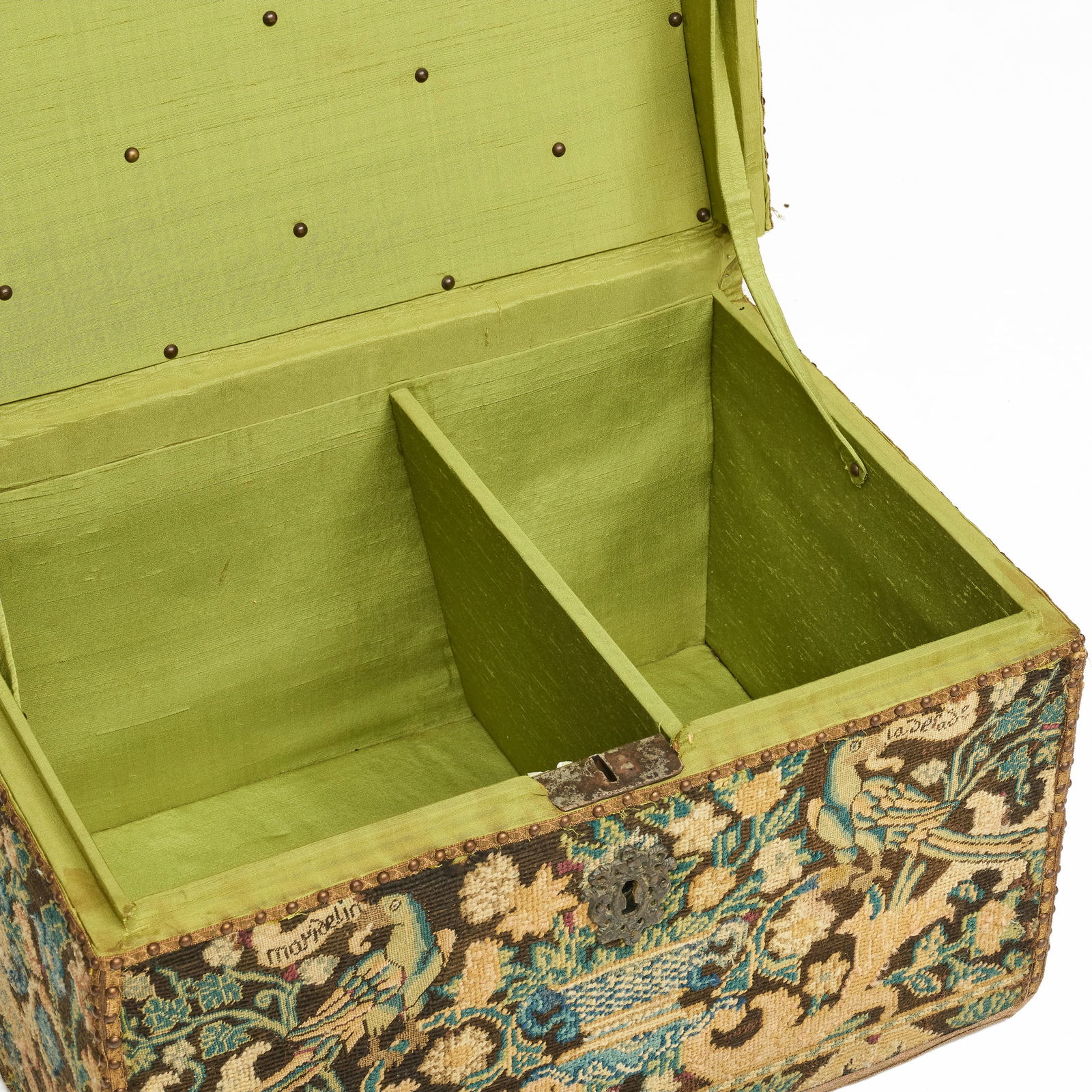 Small Needlework Covered Coffret - 4