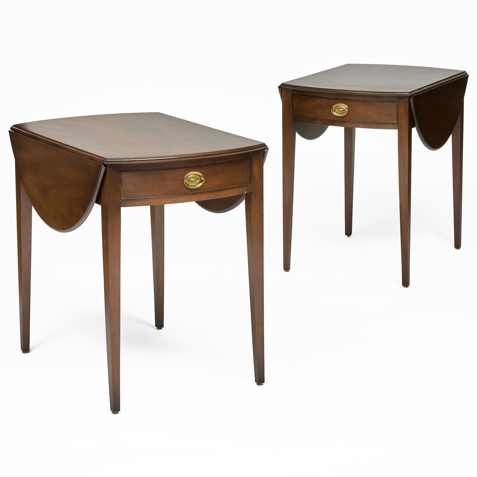 Pair of George III Style Pembroke Tables, Kittinger: Pair of George III Style Pembroke Tables, Kittinger Both stamped and with a label. 28 1/4 x 2 3/4 x 30 in., closed. 28 1/4 x 39 x 30 in. open. Private Collection of an Atlanta Collector.