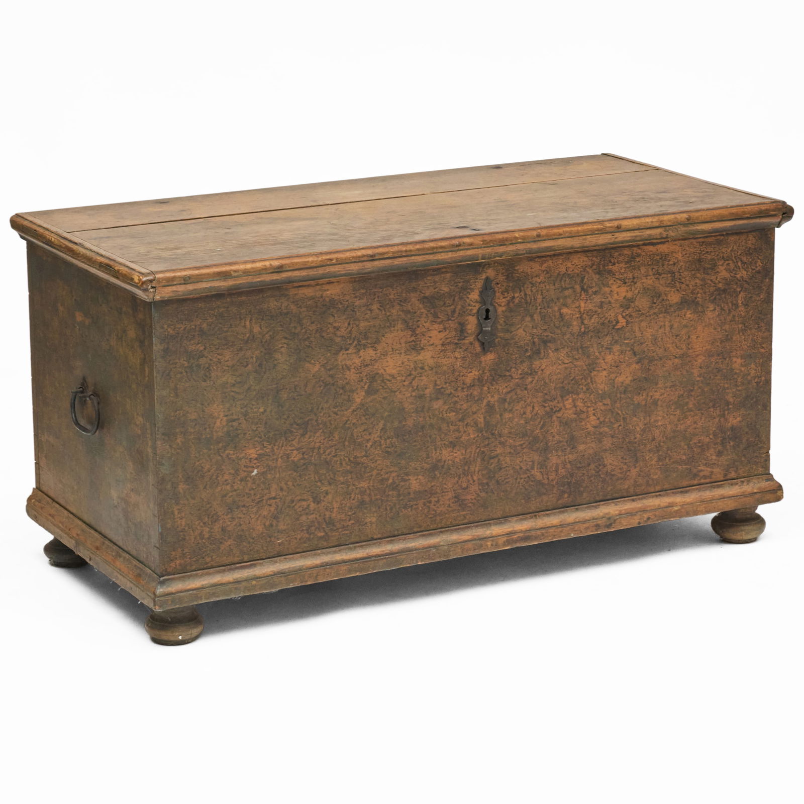 Sponge Painted Pine Blanket Chest: Sponge Painted Pine Blanket Chest 29 x 4 ft. 1 1/2 x 24 1/2 in.