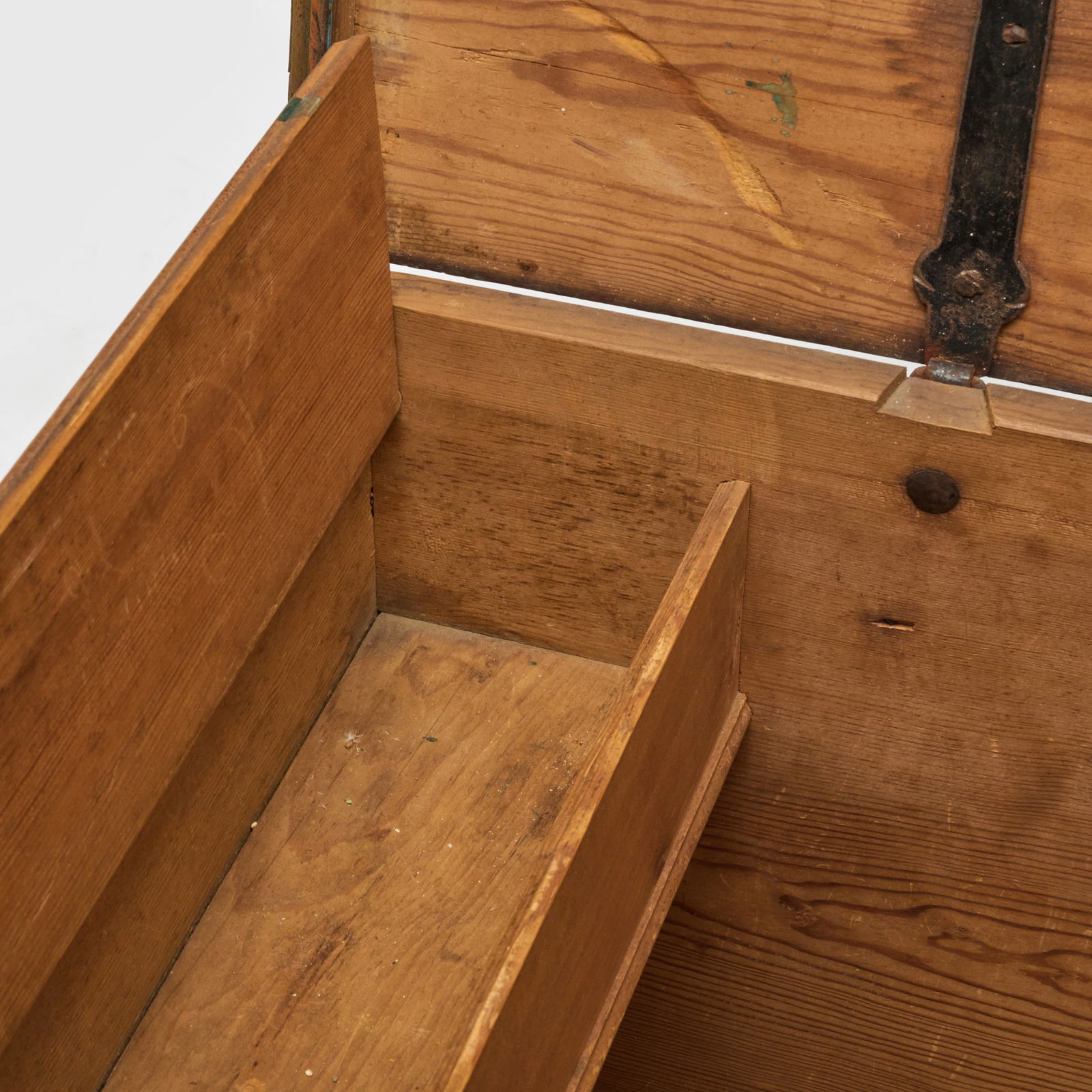 Sponge Painted Pine Blanket Chest - 5