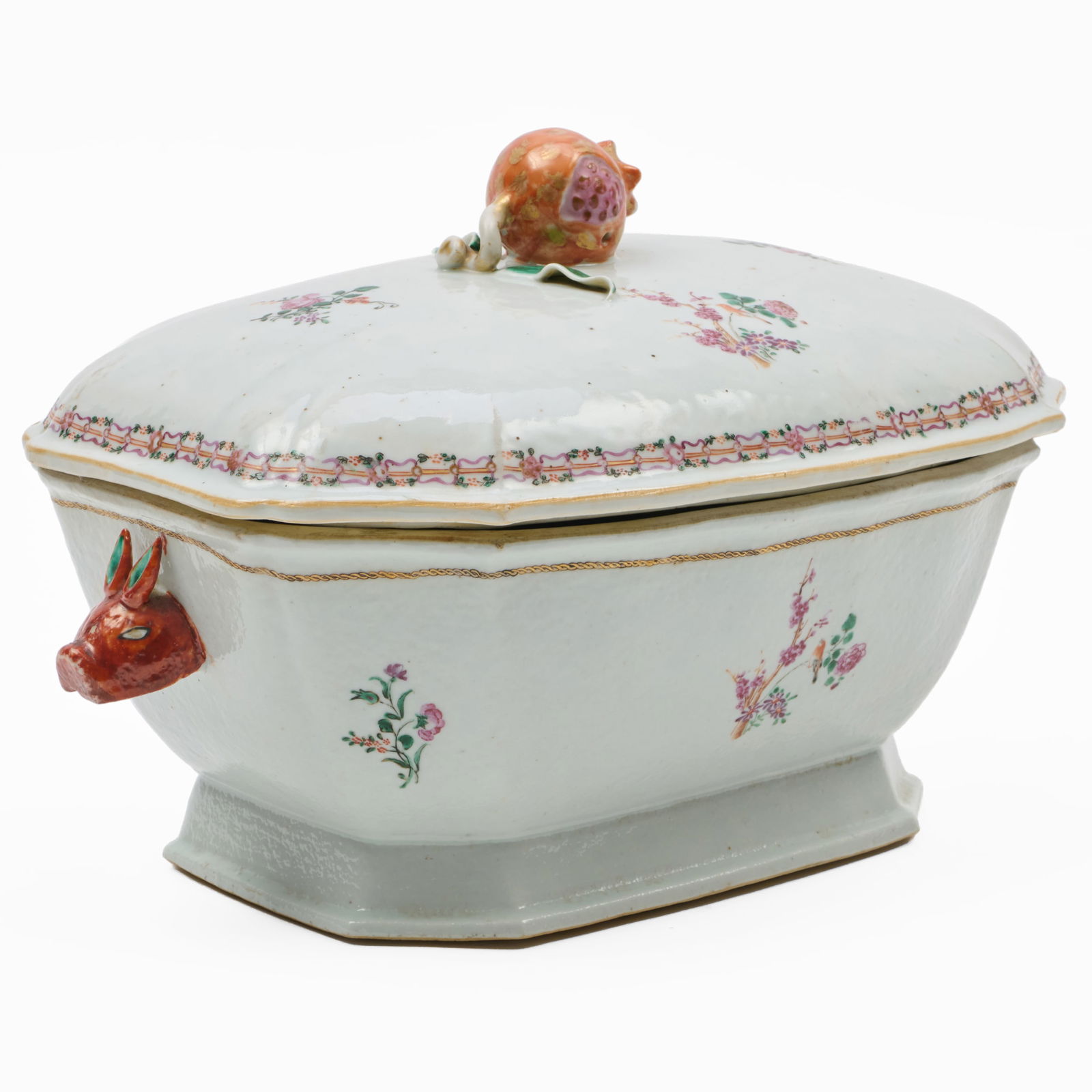Chinese Export Famille Rose Porcelain Soup Tureen and Cover: Chinese Export Famille Rose Porcelain Soup Tureen and CoverUnmarked.8 3/4 x 12 1/2 x 9 1/2 in.