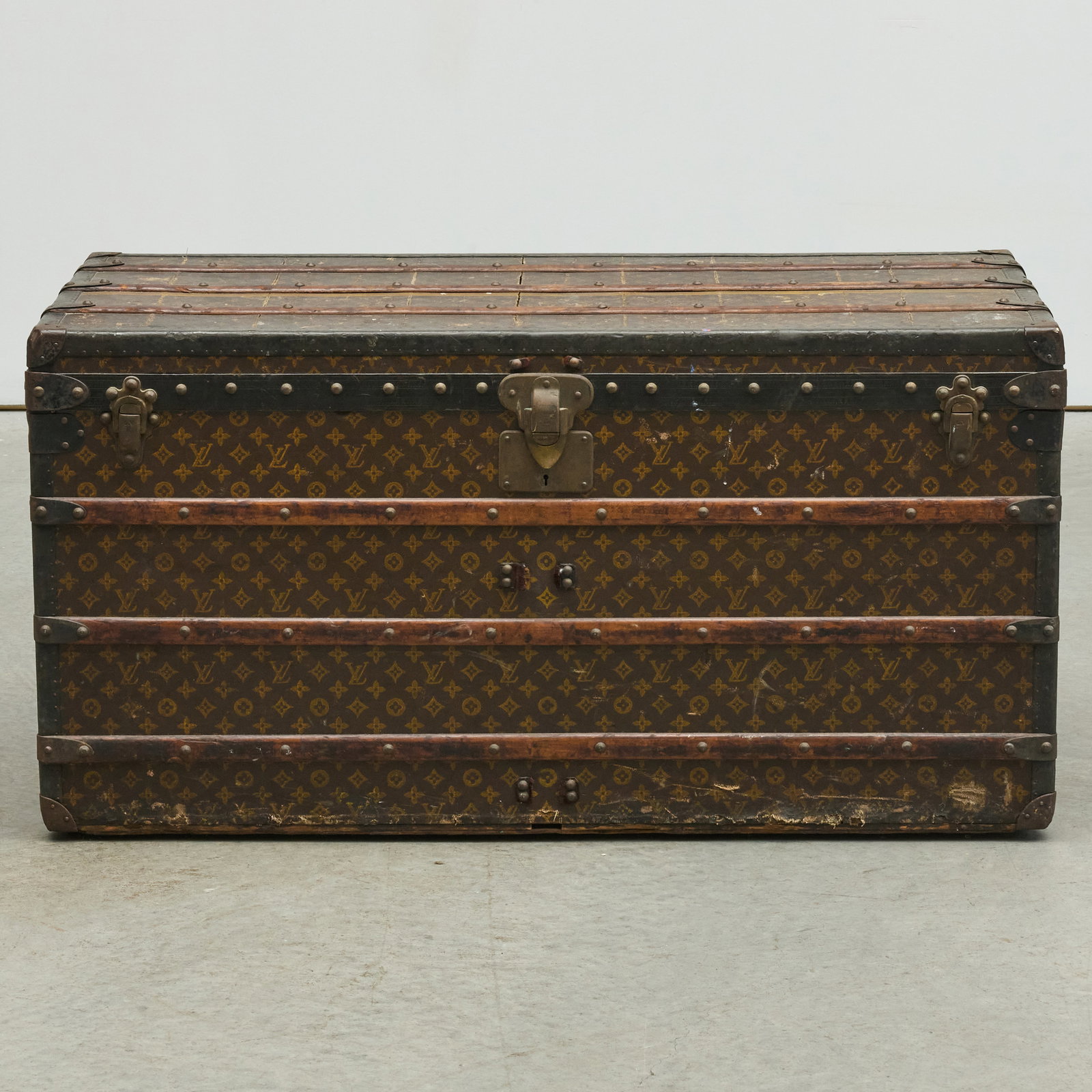 Large Louis Vuitton Leather Trunk - 2