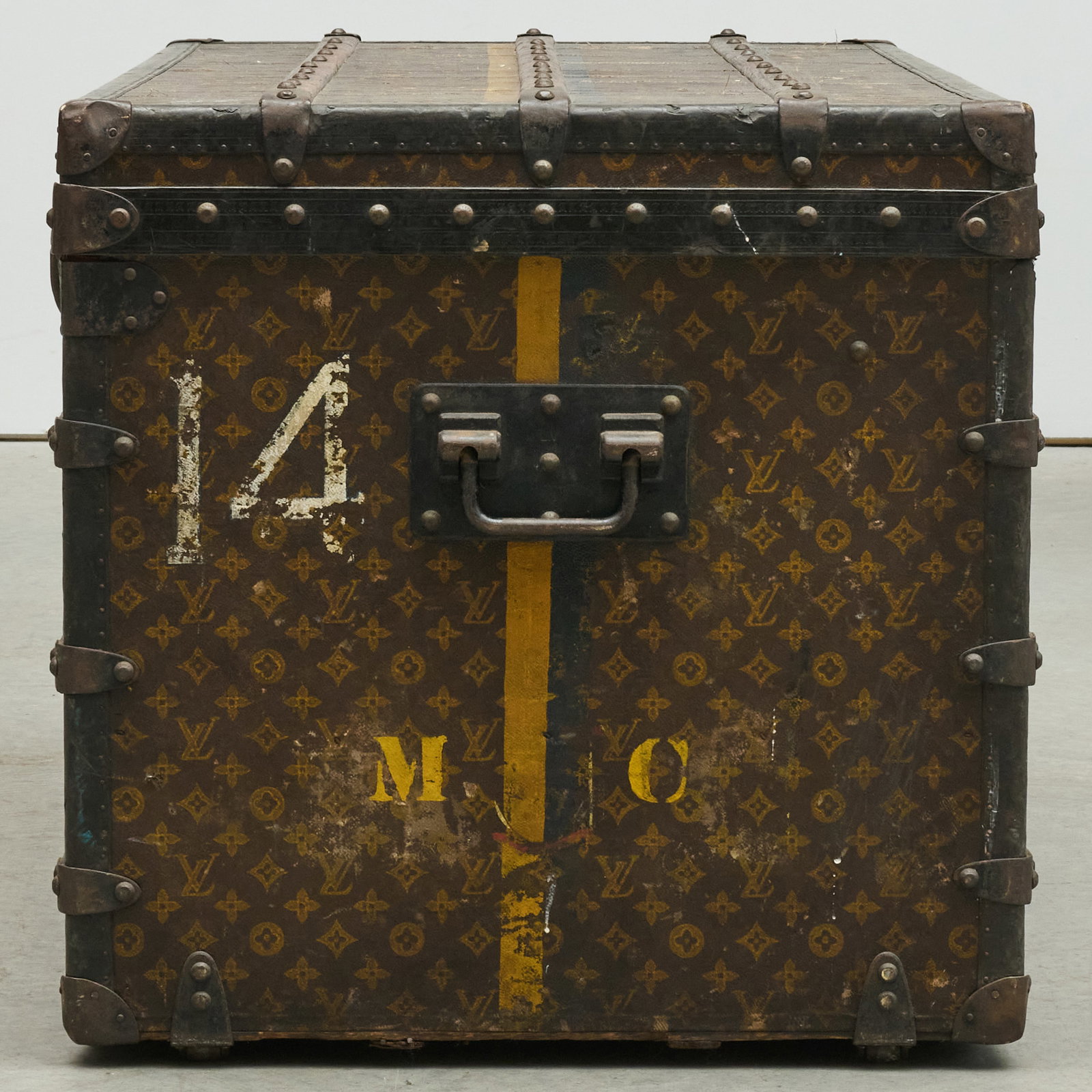 Large Louis Vuitton Leather Trunk - 4