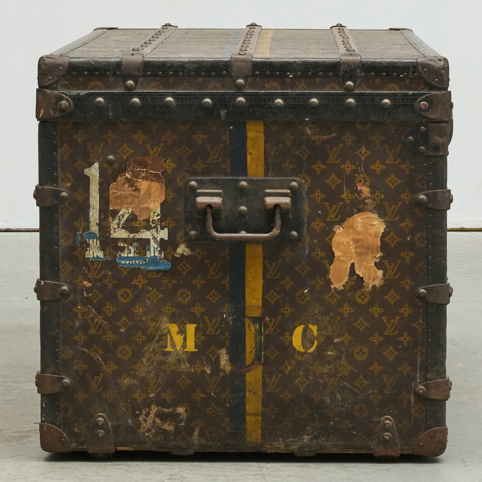 Large Louis Vuitton Leather Trunk - 6