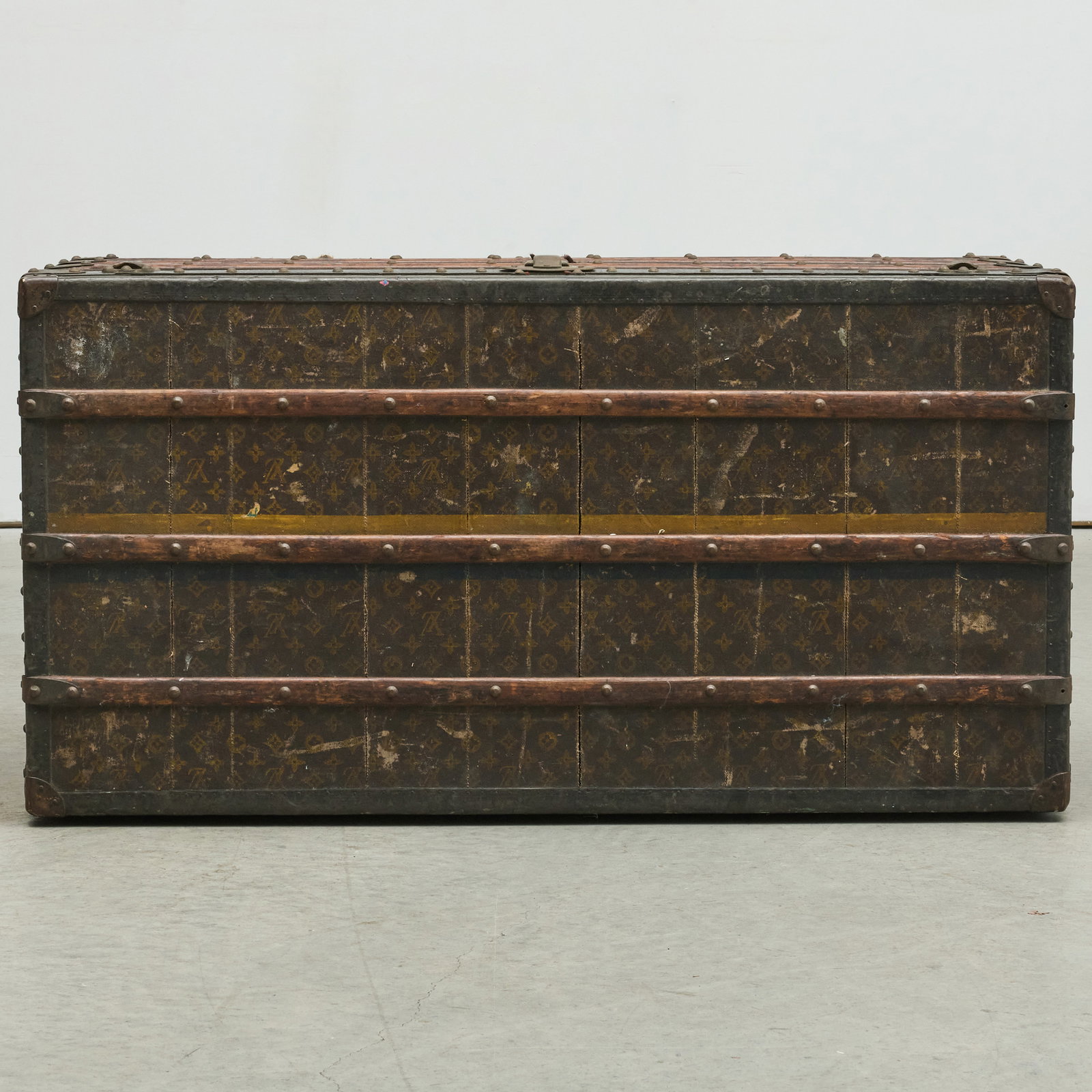 Large Louis Vuitton Leather Trunk - 7