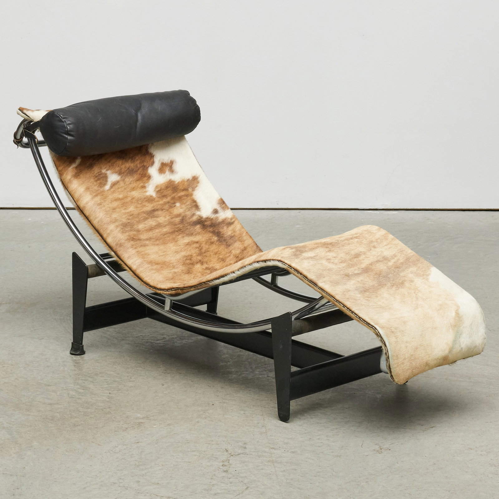 Le Corbusier Chrome, Black Steel and Hide LC4 Chaise Lounge (1 of 5)