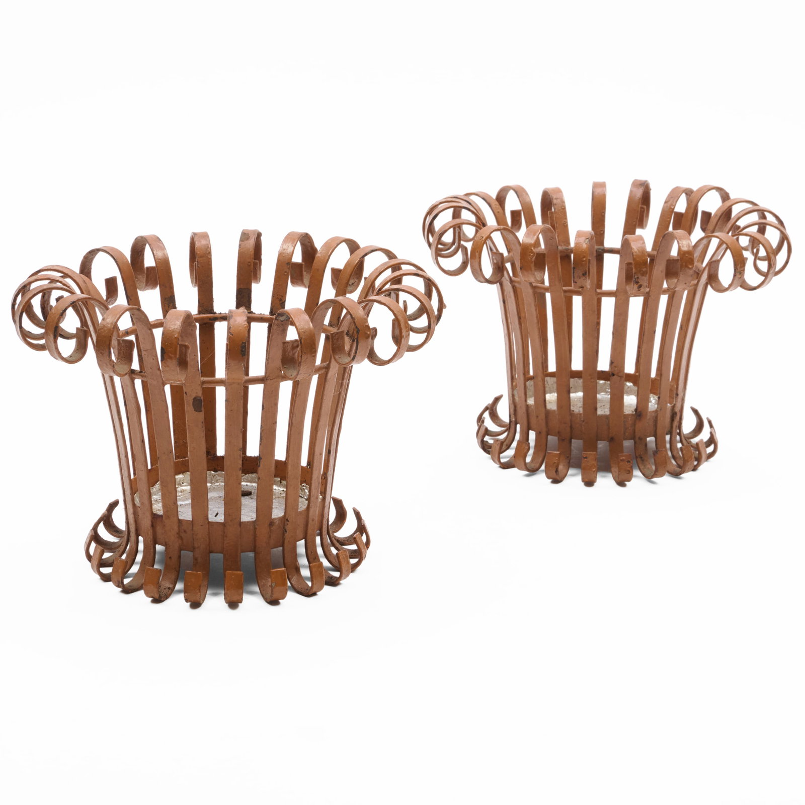 Pair of Tole Peinte Jardinieres and a Pair of Cream Painted Wood Wall Brackets (1 of 9)