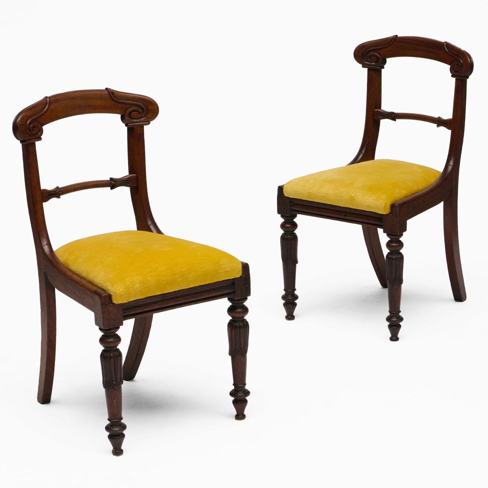 Pair of William IV Mahogany Side Chairs: 33 1/4 x 17 3/4 x 20 1/2 in., seat height 18 in.