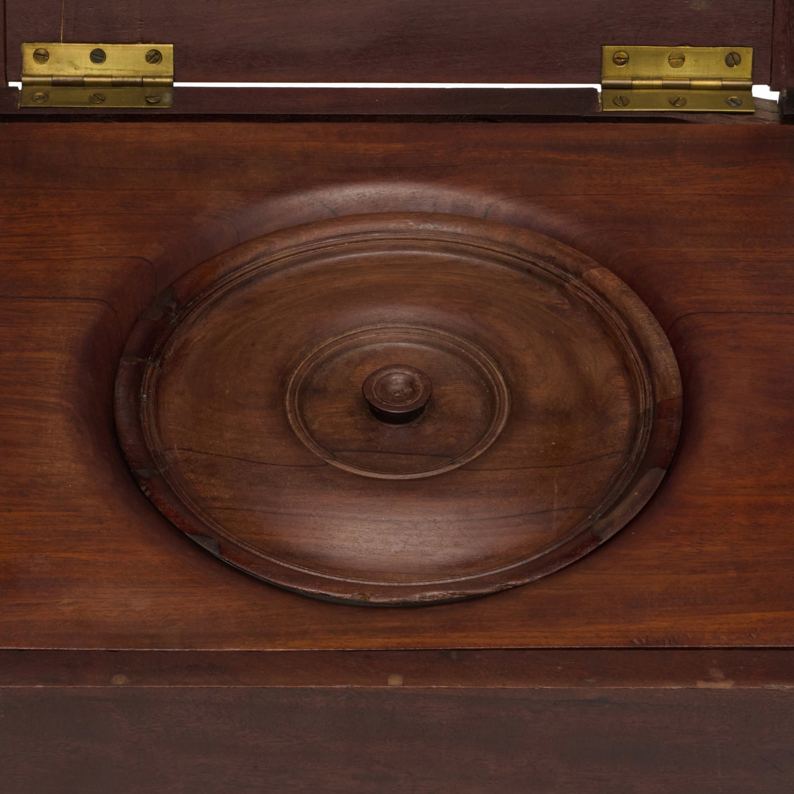 George III Mahogany Commode - 4