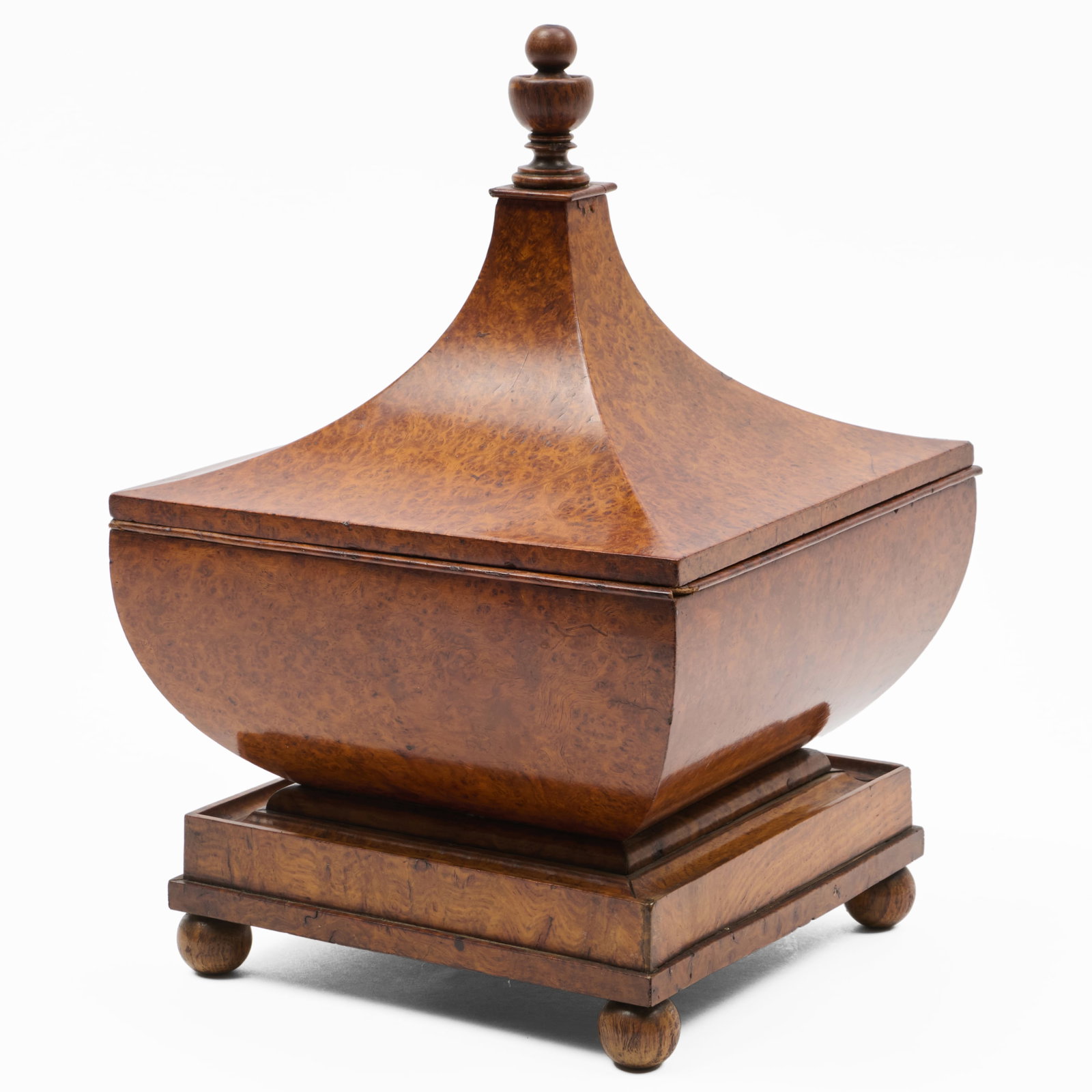 Biedermeier Burl and Amboyna Sewing Box (1 of 9)