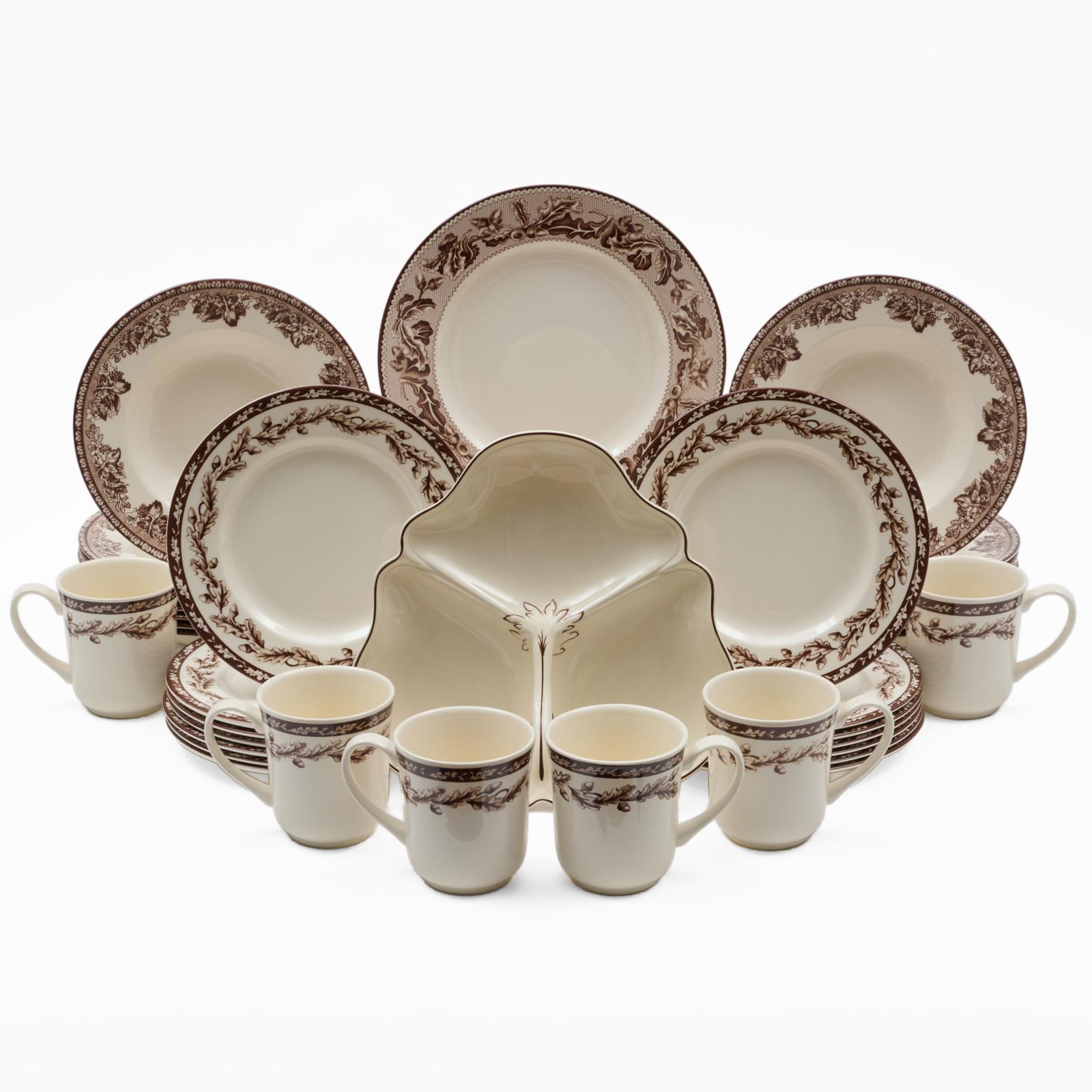 Wedgwood Porcelain Part Dinner Service in the 'Plymouth' Pattern (1 of 20)