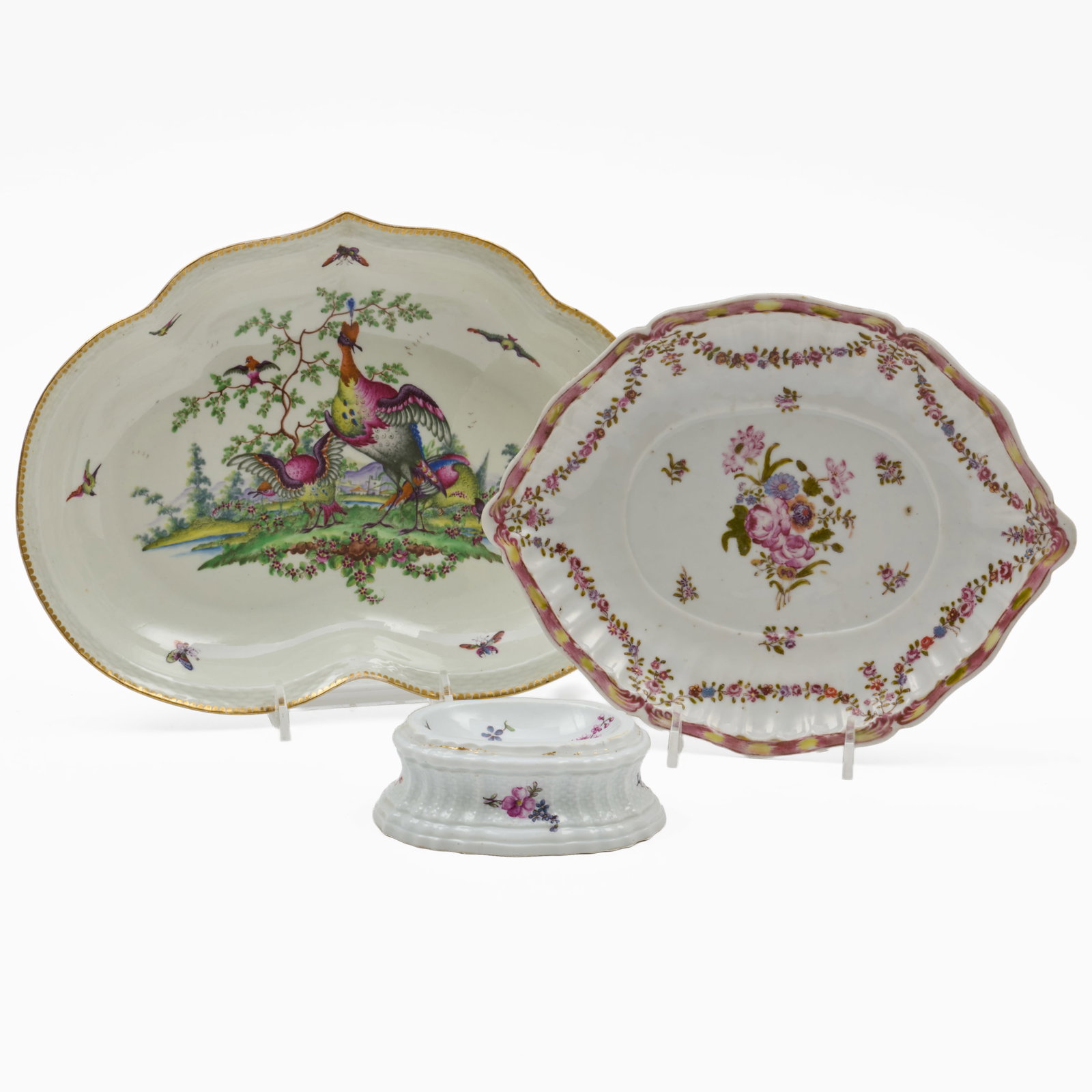 Group of Three English, Continental and Chinese Porcelain Table Wares (1 of 12)