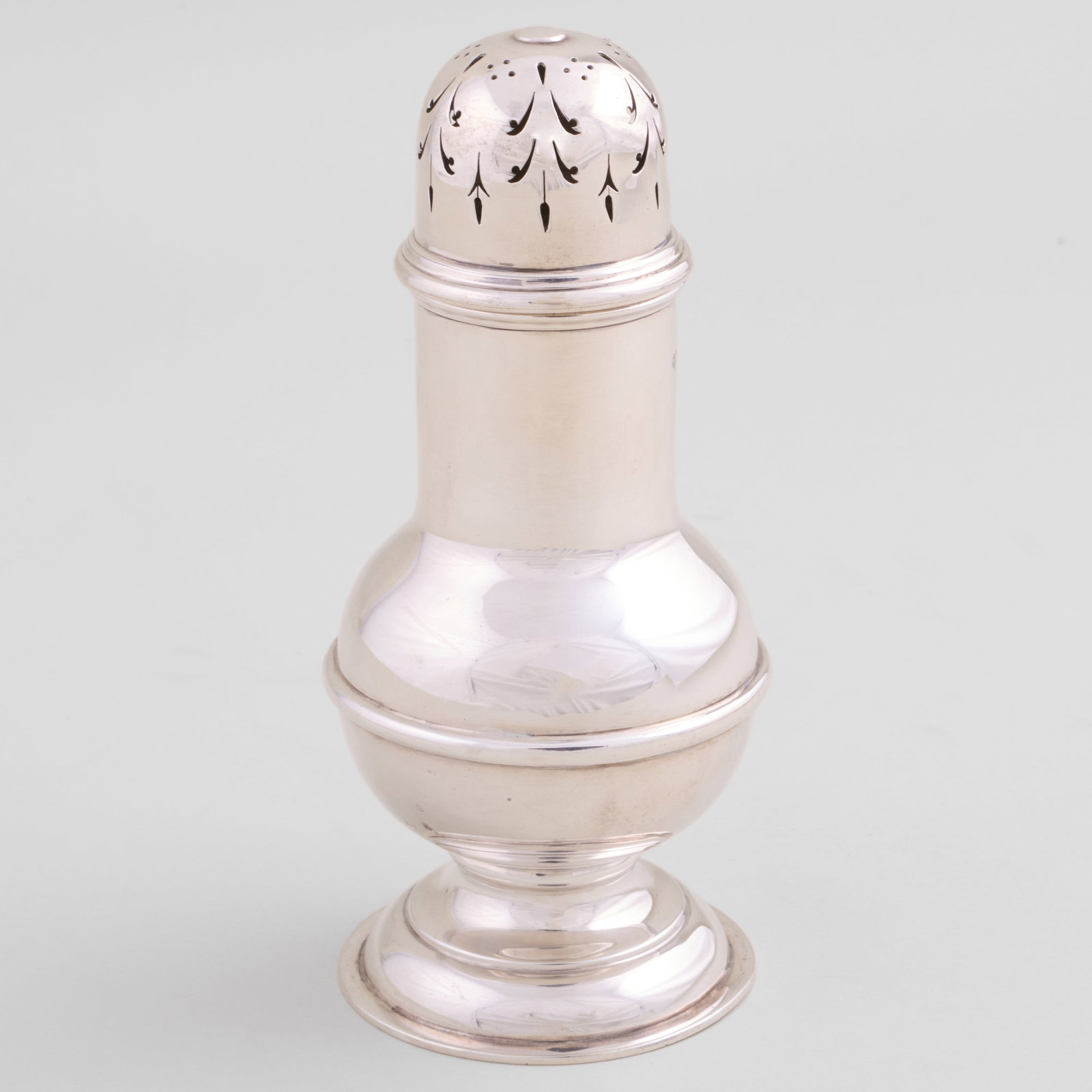 Edward VII Silver Muffineer (1 of 10)