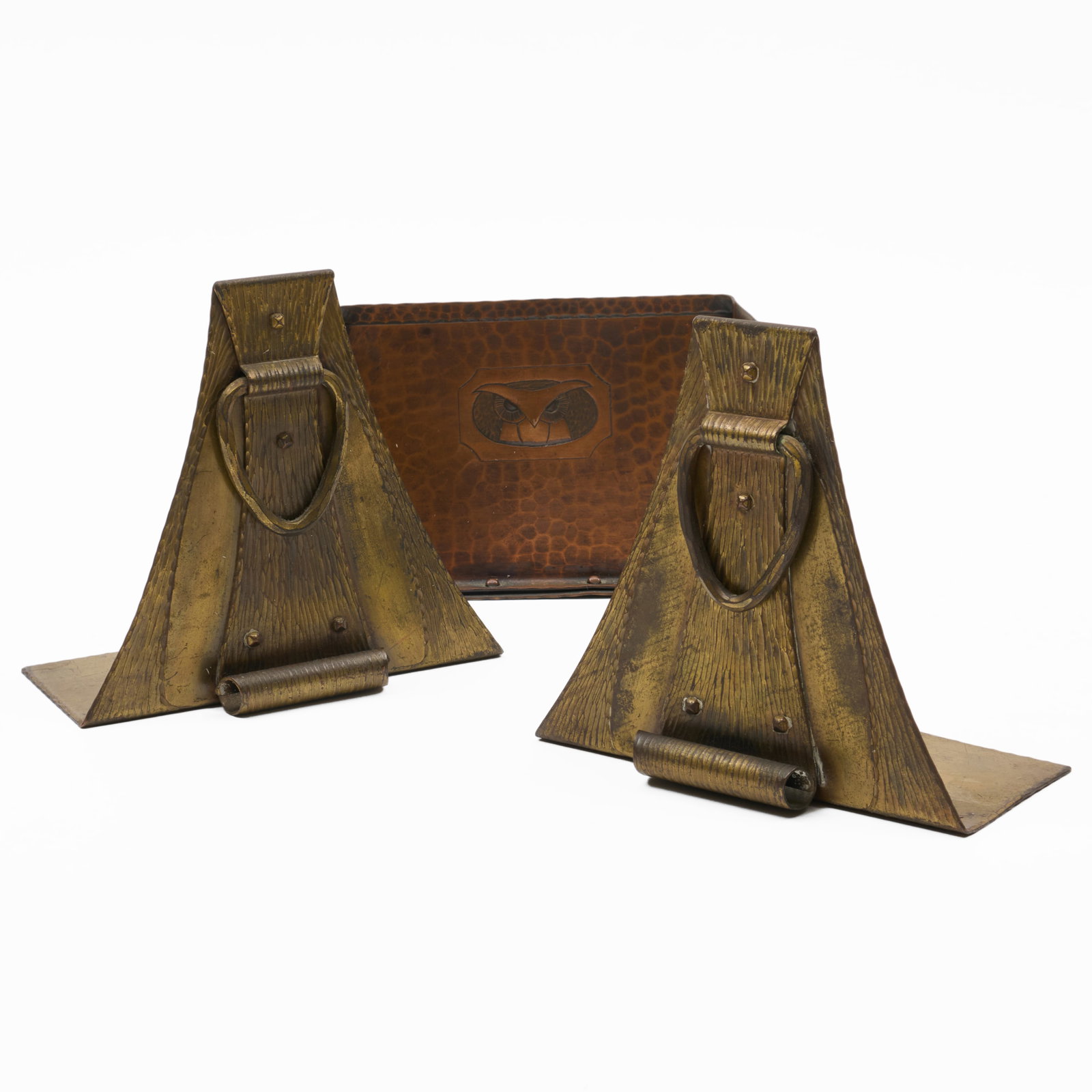 Roycroft Copper Owl Bookend, a Pair of Strap Design Bookends and a Book (1 of 20)