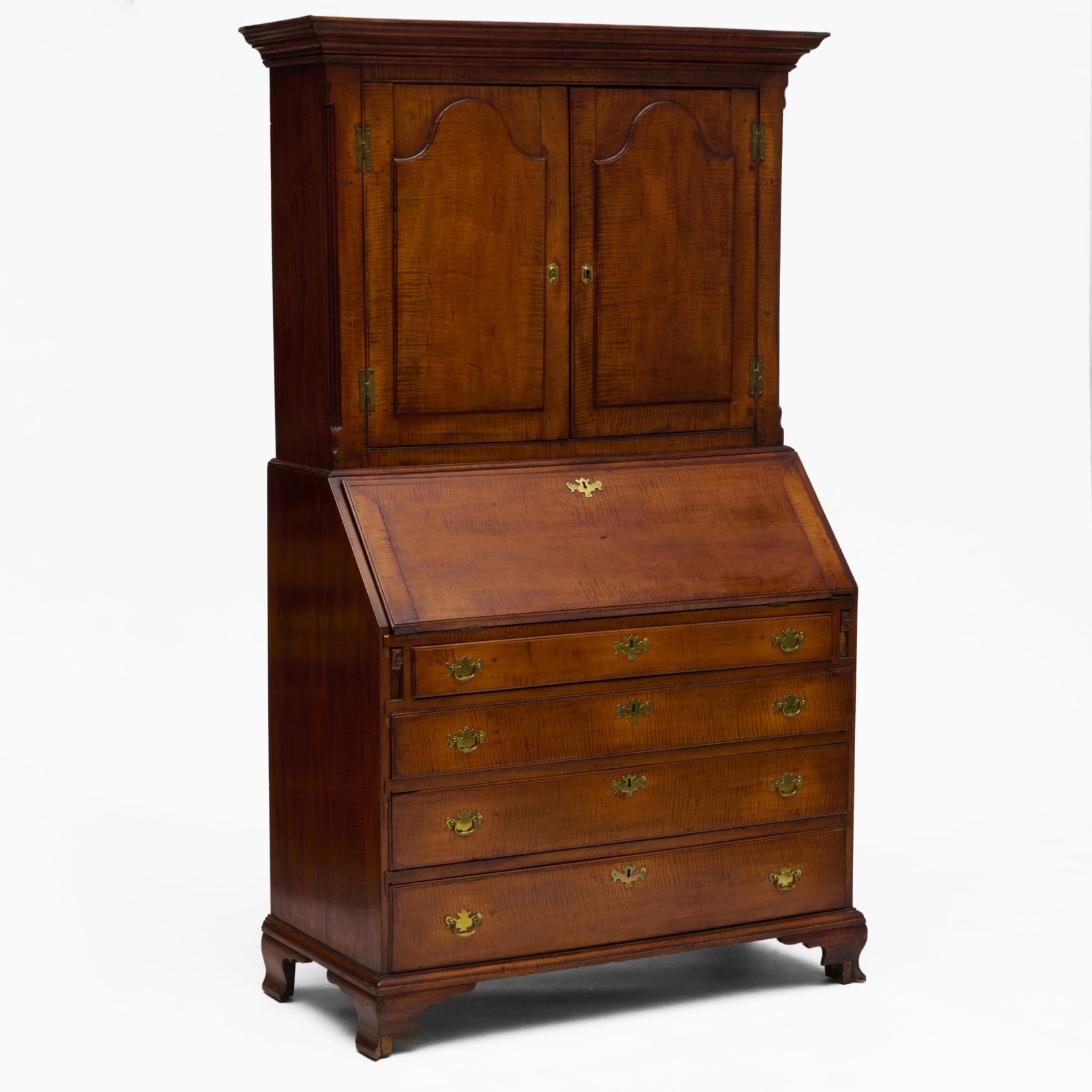 Chippendale Maple Slant-Front Secretary Bookcase, Connecticut: Chippendale Maple Slant-Front Secretary Bookcase, Connecticut In two parts. 6 ft. 6 x 45 1/2 x 22 in. Property of a Lady, Upper East Side, NYC.
