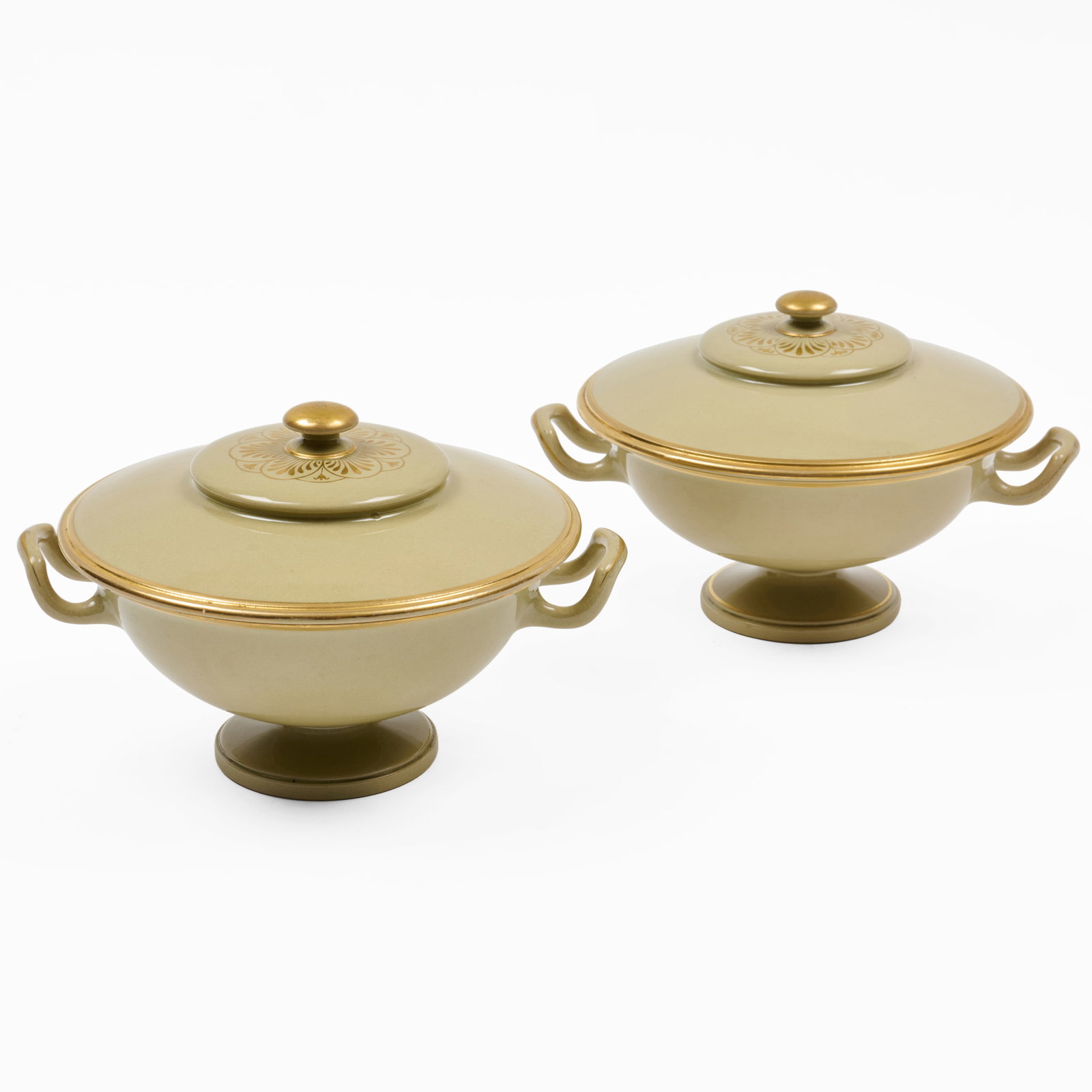 Pair of Wedgwood Sauce Tureens and Covers: Pair of Wedgwood Sauce Tureens and Covers Impressed marks.4 1/2 x 8 x 6 1/4 in. diam.