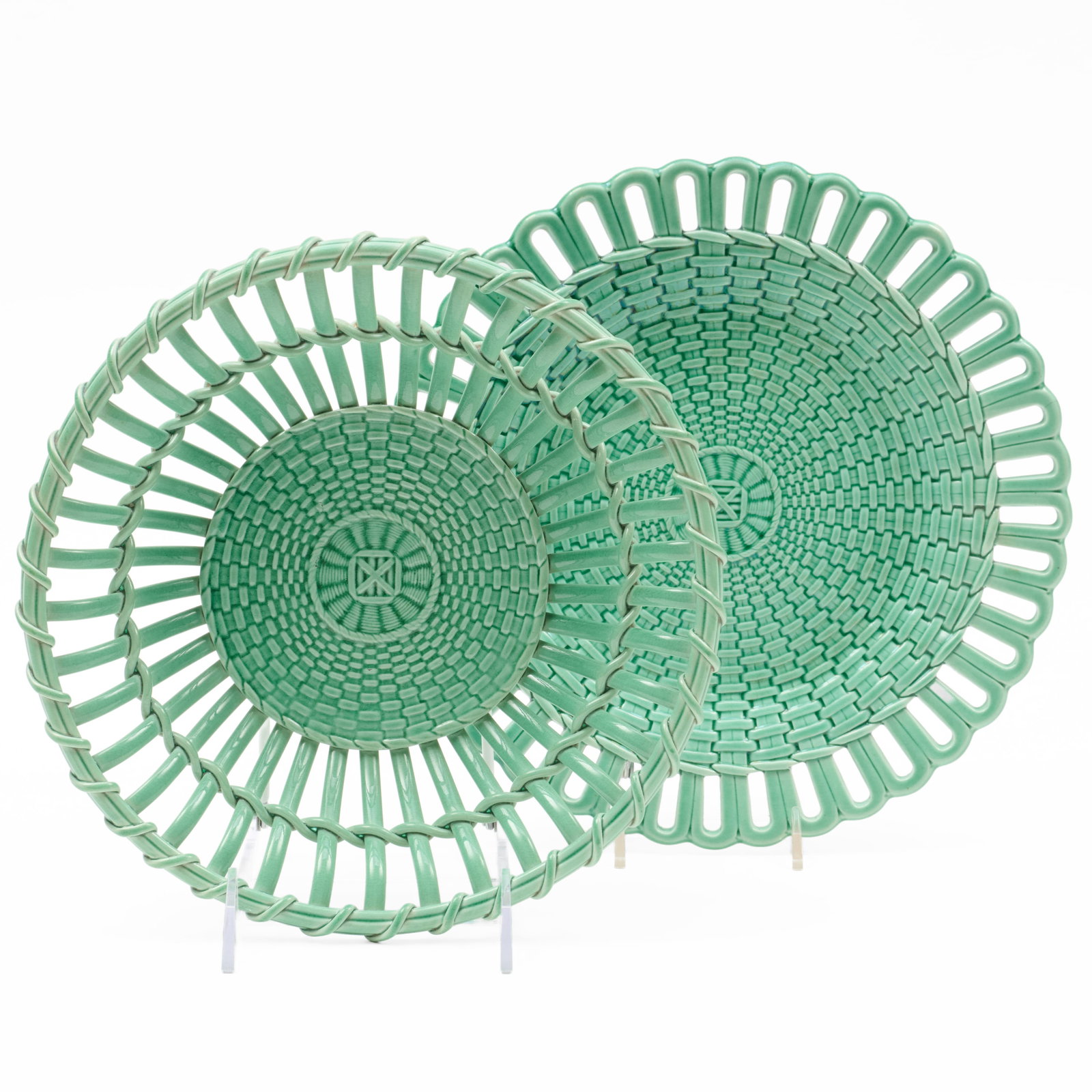 Wedgwood Basket and Underplate (1 of 6)