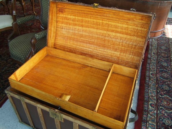 BRASS TRIMMED TRUNK - 2
