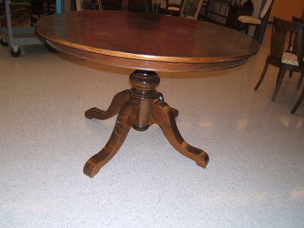 ROUND WALNUT DINING ROOM TABLE: ROUND WALNUT DINING ROOM TABLE - 30" HIGH, 48" DIA, SOME WEAR/SCRATCHES, MARKS, SCRATCHES TO TOP