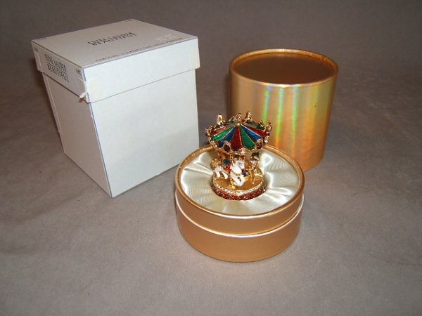 ESTEE LAUDER CAROUSEL COMPACT SOLID PERFUME - 3