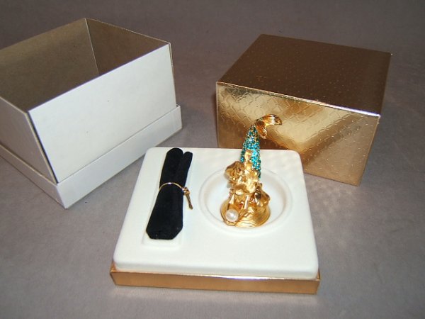 ESTEE LAUDER BEADED SPARKLING MERMAID COMPACT - 2