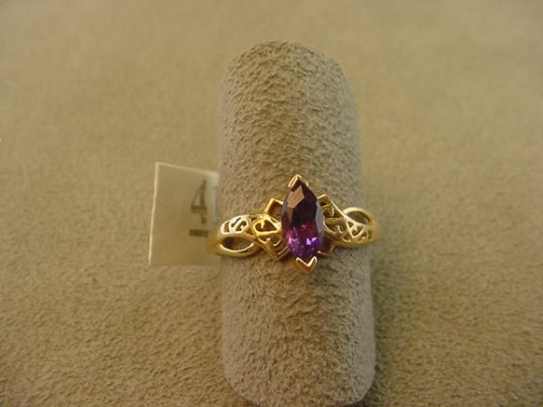 10K GOLD AMETHYST RING