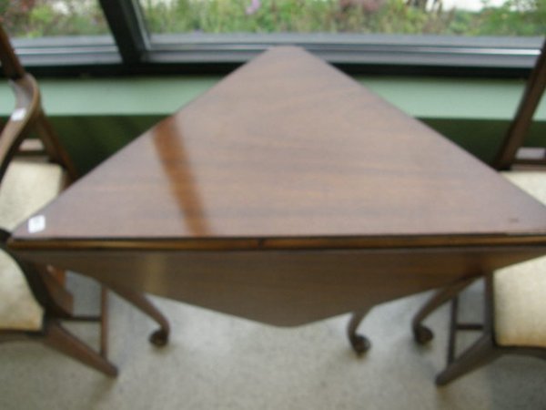 TRIANGULAR DROP LEAF TABLE - 2