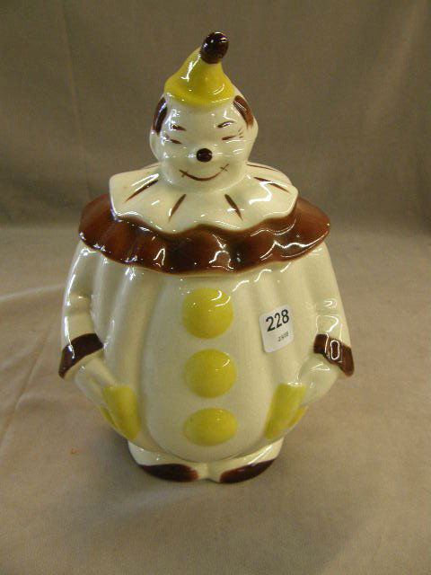 CLOWN COOKIE JAR: CLOWN COOKIE JAR - 10 1/2" HIGH - CRAZING DISCOLORATION