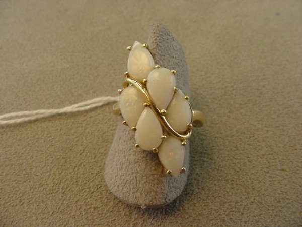 10K GOLD RING SET WITH 6 OPALS