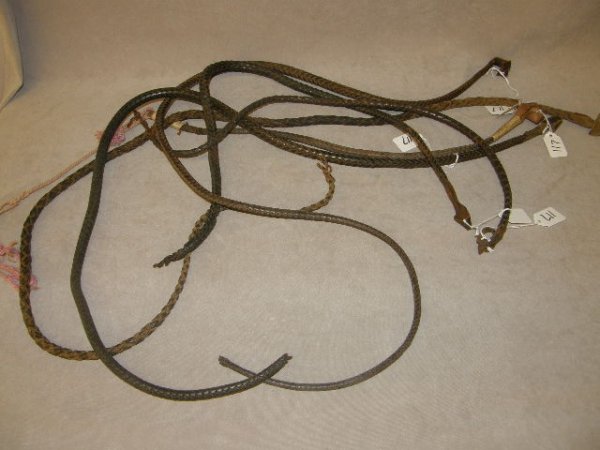 6 LEATHER WHIPS