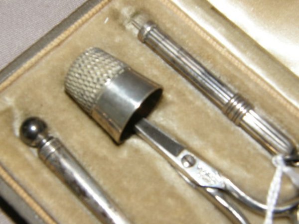 SEWING SET IN FITTED CASE -STERLING - 3