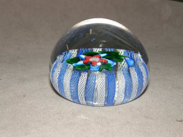 FLOWER DESIGN ART GLASS PAPERWEIGHT - 2