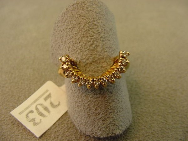 18K GOLD DIAMOND GUARD RING