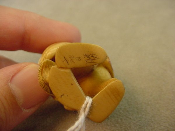 SIGNED CARVED IVORY NETSUKE - 2