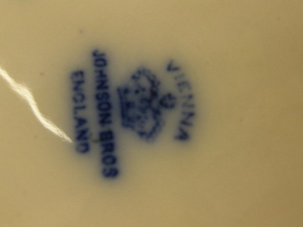 FLOW BLUE BOWL AND CHAMBER POT - 3