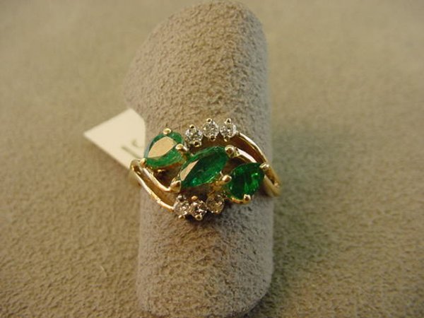 14K GOLD EMERALD AND DIAMOND RING