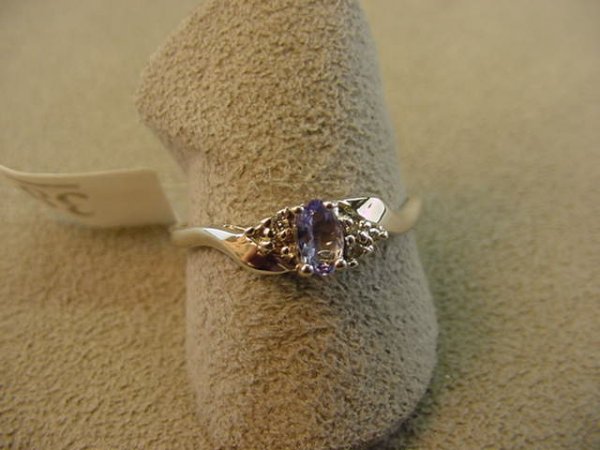 10K WHITE GOLD TANZANITE AND DIAMOND RING