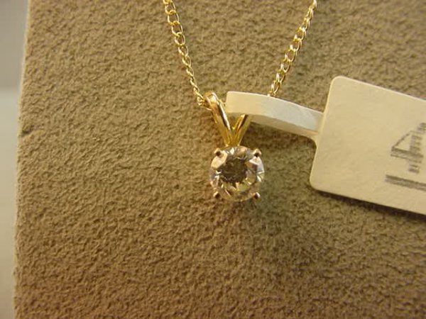 14K GOLD .45 CT DIAMOND PENDANT ON 14K CHAIN
