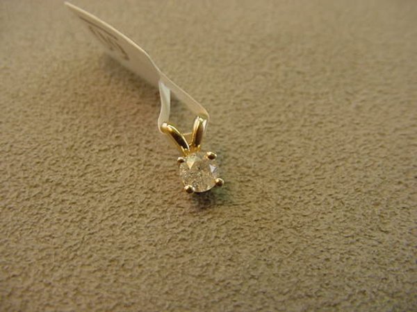 14K GOLD .25 CT DIAMOND PENDANT