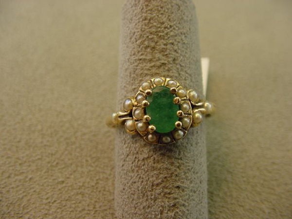 14K GOLD EMERALD AND SEED PEARL RING