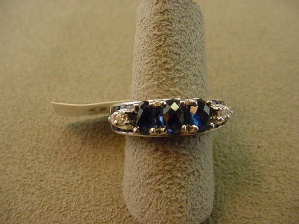 10K WHITE GOLD BLUE SAPPHIRE AND DIAMOND RING
