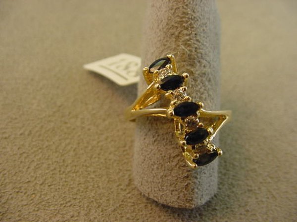 14K GOLD BLUE SAPPHIRE AND DIAMOND RING