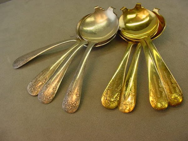 8 HENNESSY COGNAC SPOONS