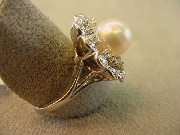 14K WHITE GOLD PEARL AND DIAMOND RING - 2