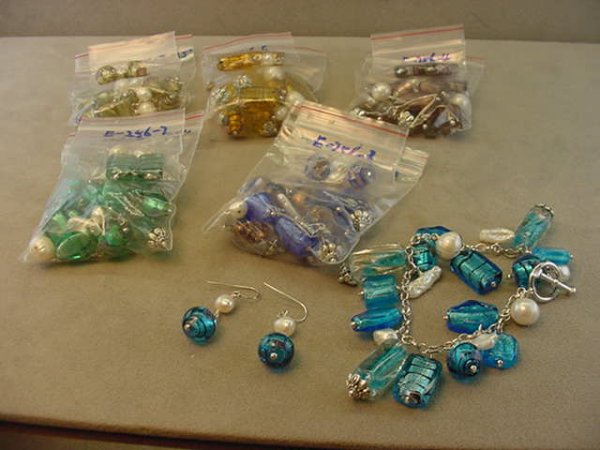 6 ART GLASS BEAD BRACELET & EARRING SETS -LOT