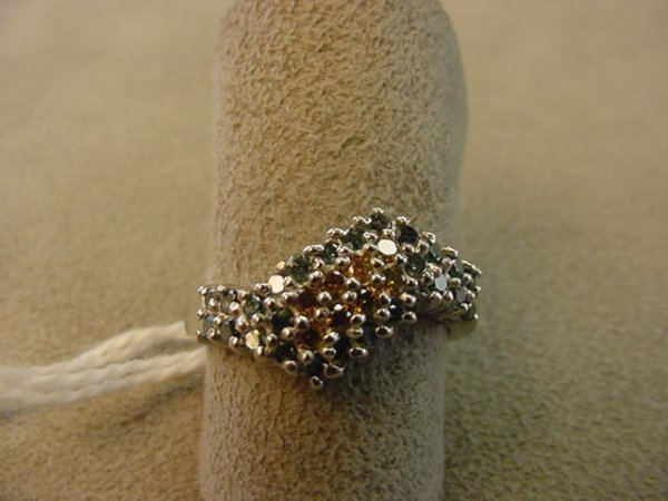 14K WHITE GOLD BLUE AND YELLOW DIAMOND RING