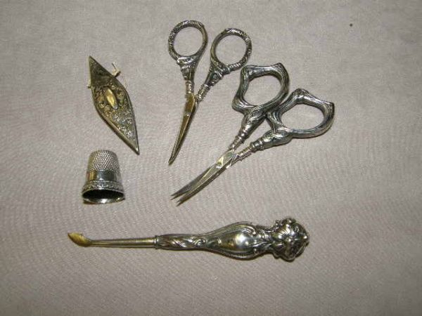 5 STERLING ITEMS INCLUDING SEWING ITEMS
