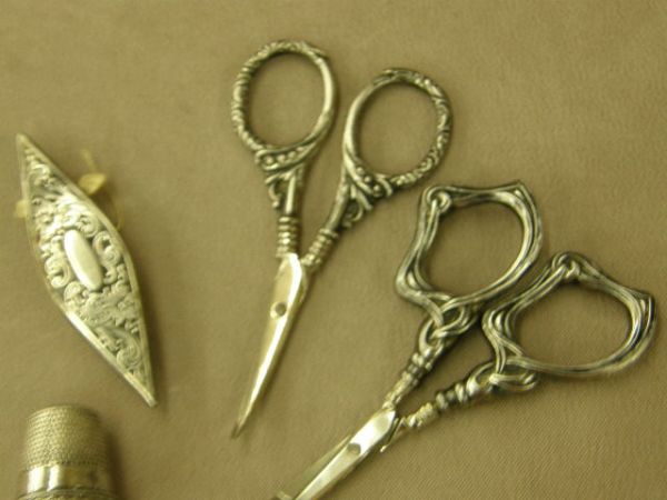 5 STERLING ITEMS INCLUDING SEWING ITEMS - 2
